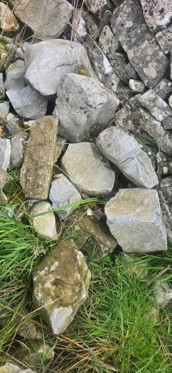 Building Stone - Image 1