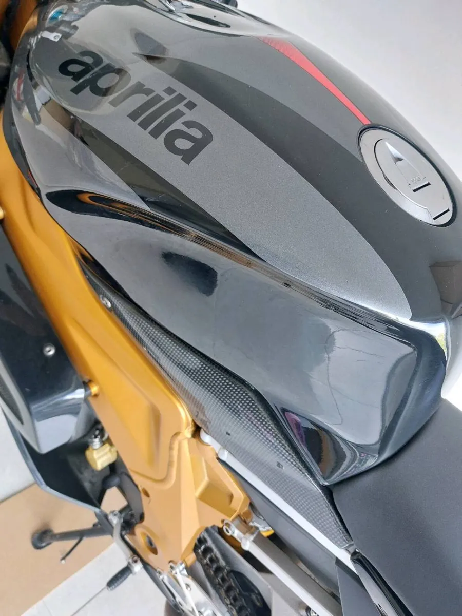 Aprilia rsv1000r factory - Image 3