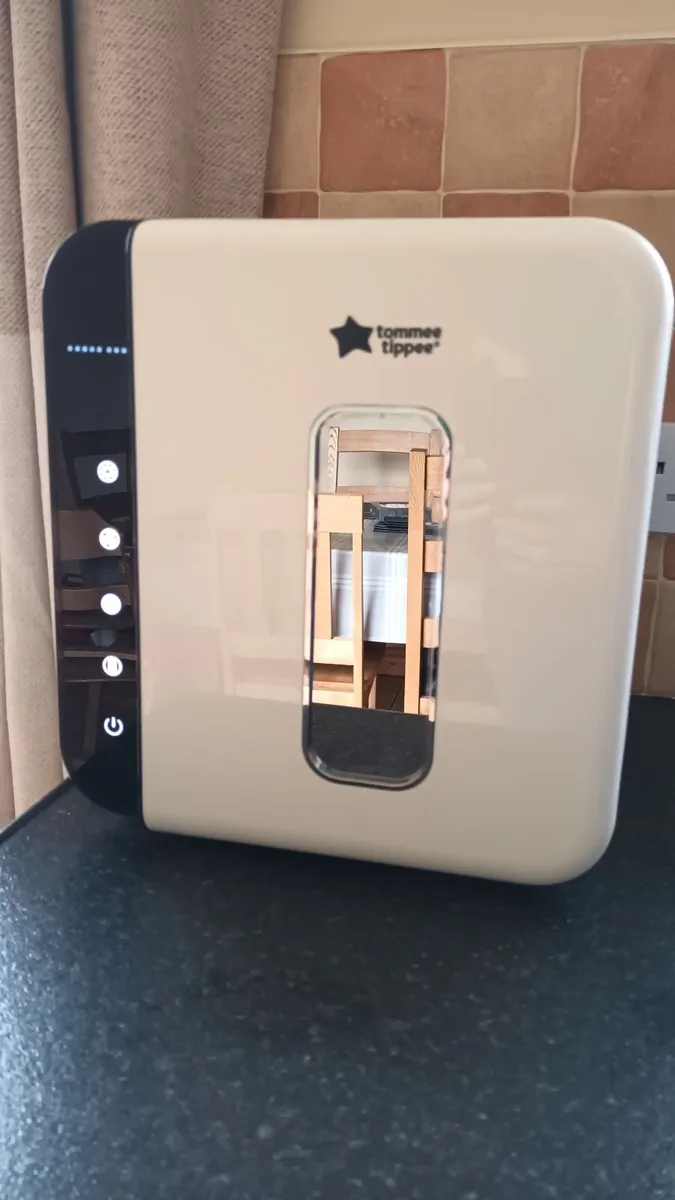 Tommee tippee UV steriliser - Image 1