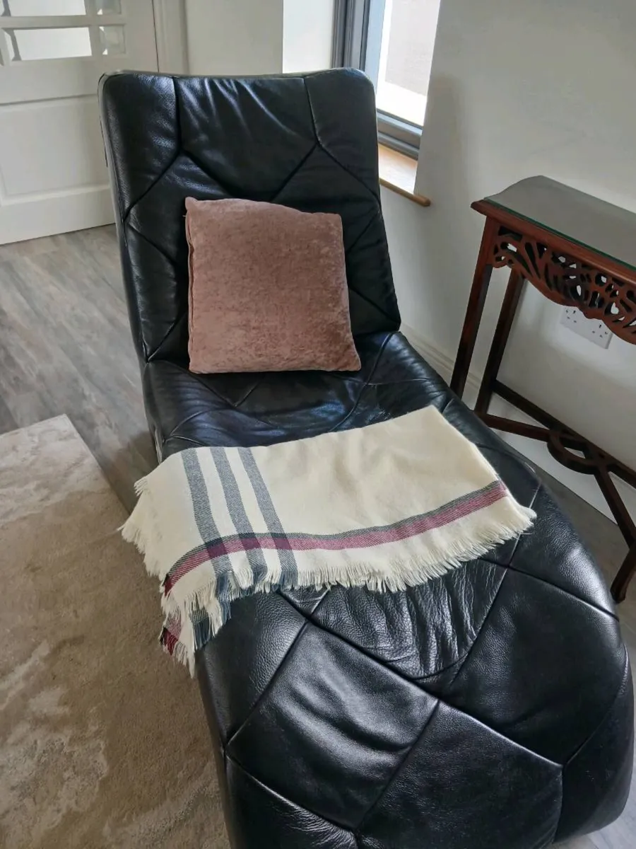 Leather Lounger chaise - Image 2