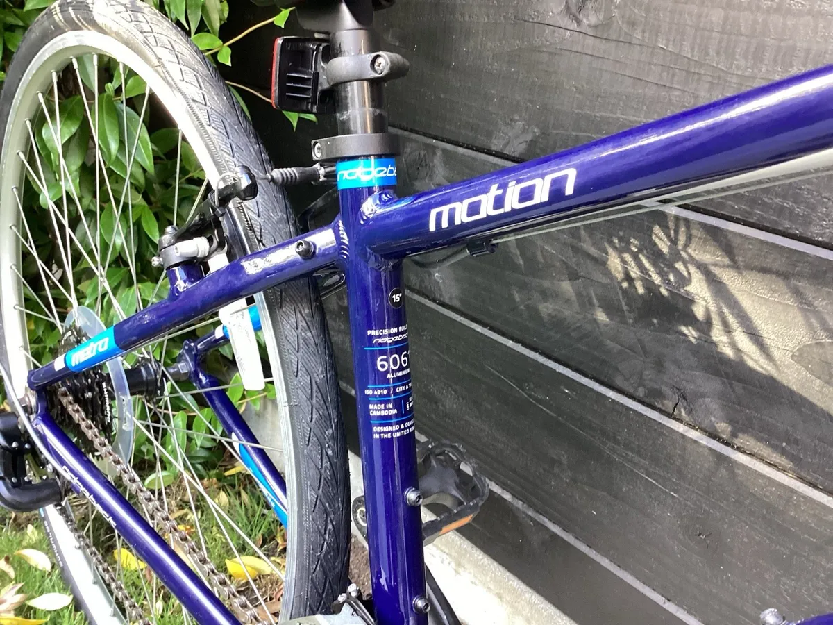 SHOWROOM CONDITION BICYCLE - Image 3