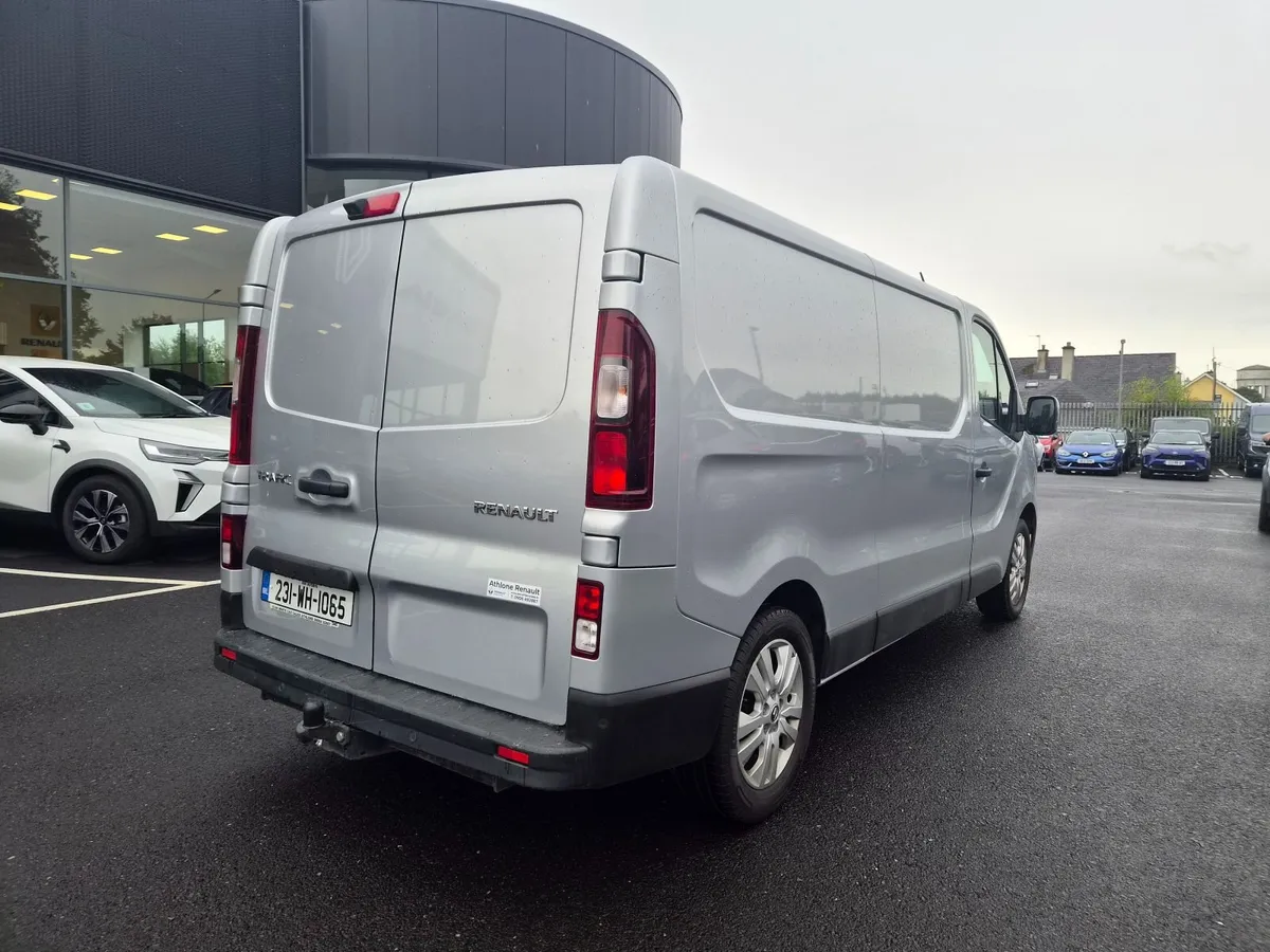 Renault Trafic 2023 - Image 2