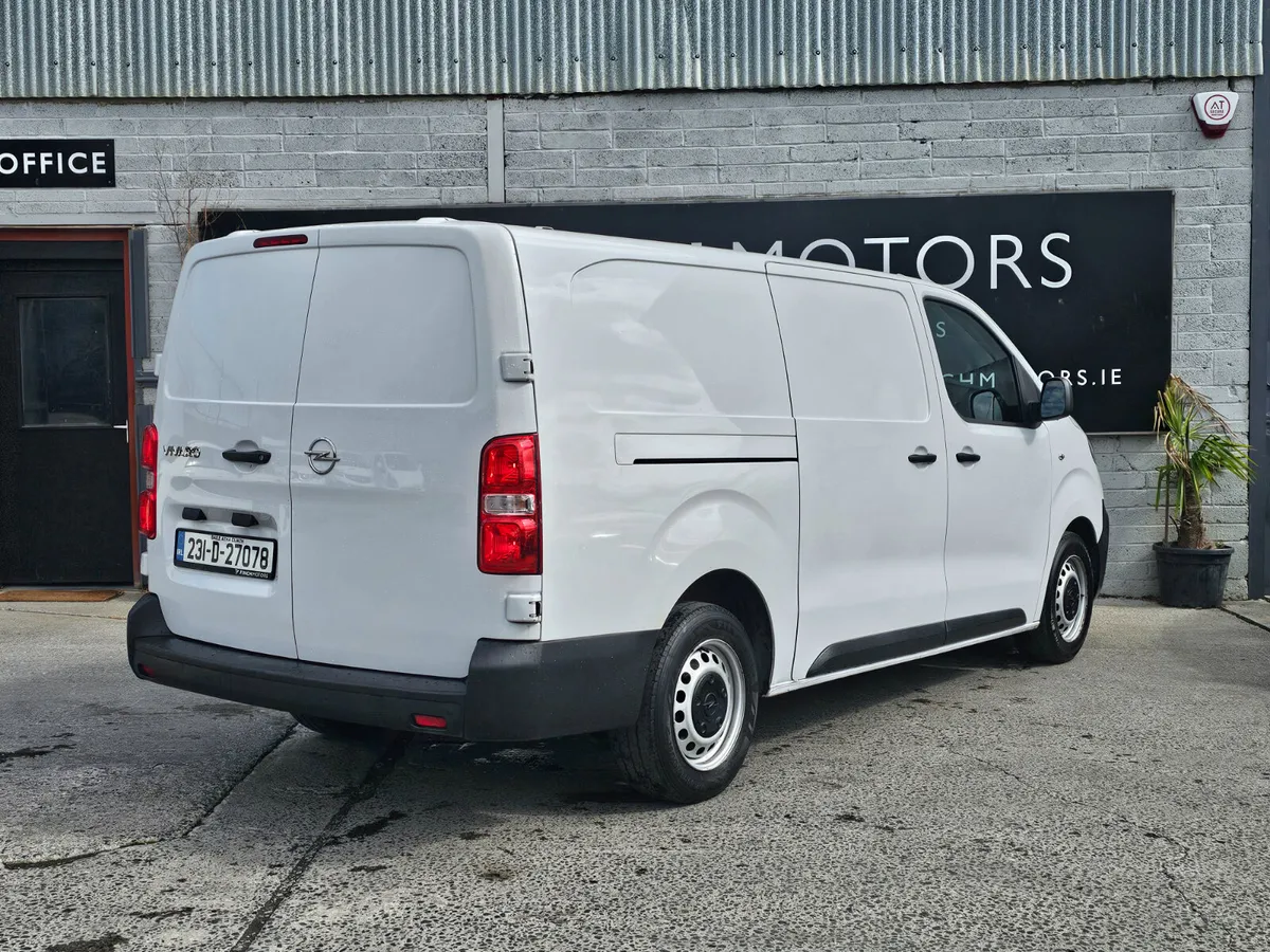 OPEL VIVARO LWB // TWIN SLIDING DOORS - Image 2