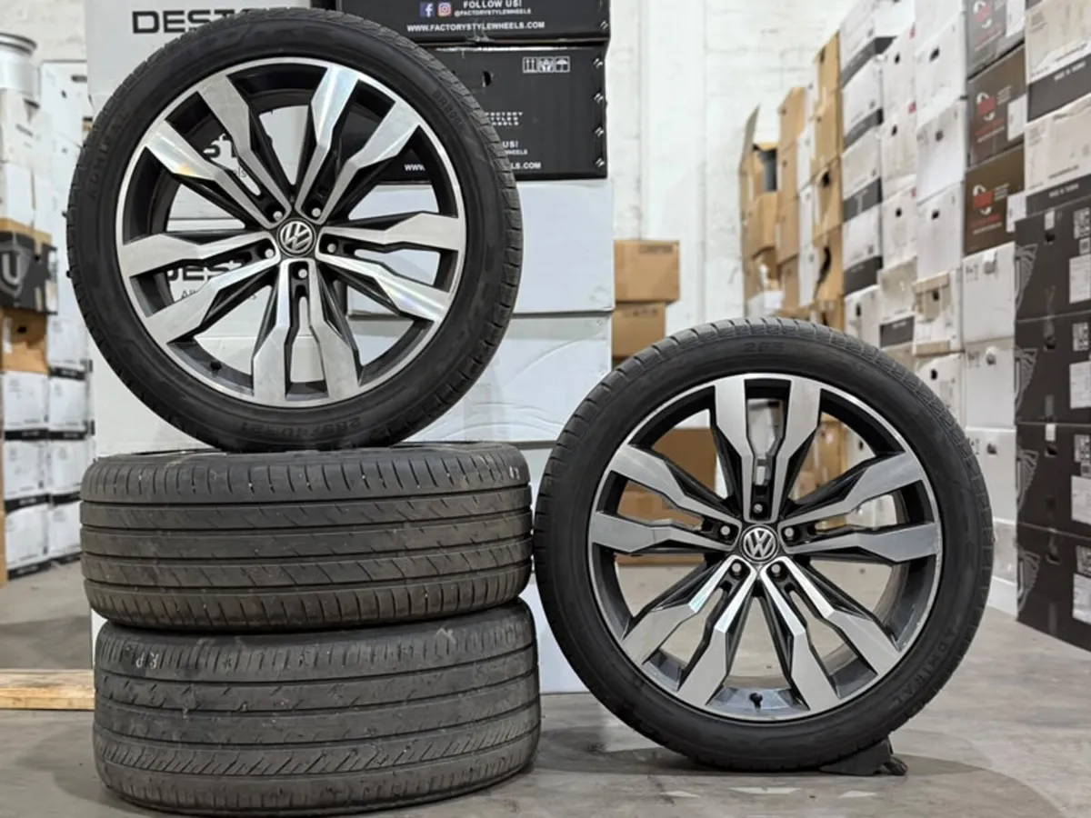 21" Genuine VW TOUAREG SUZUKA Alloy Wheels & Tyres - Image 1
