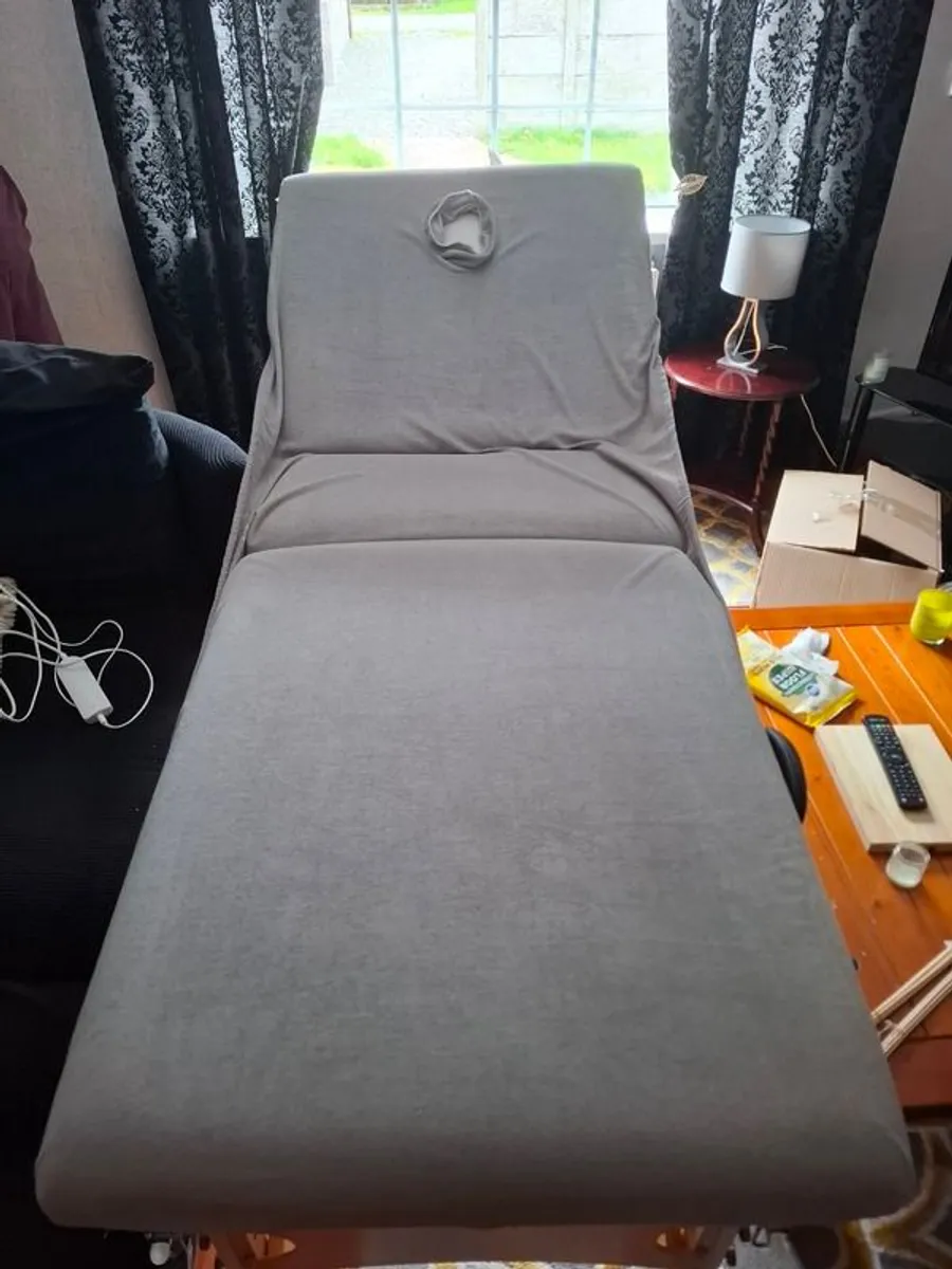Massage Bed - Image 2