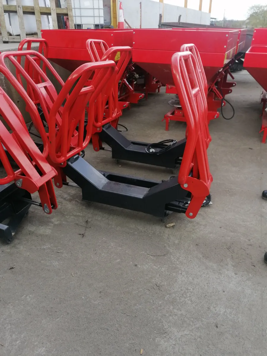 Soft hands bale squeezer - Image 4