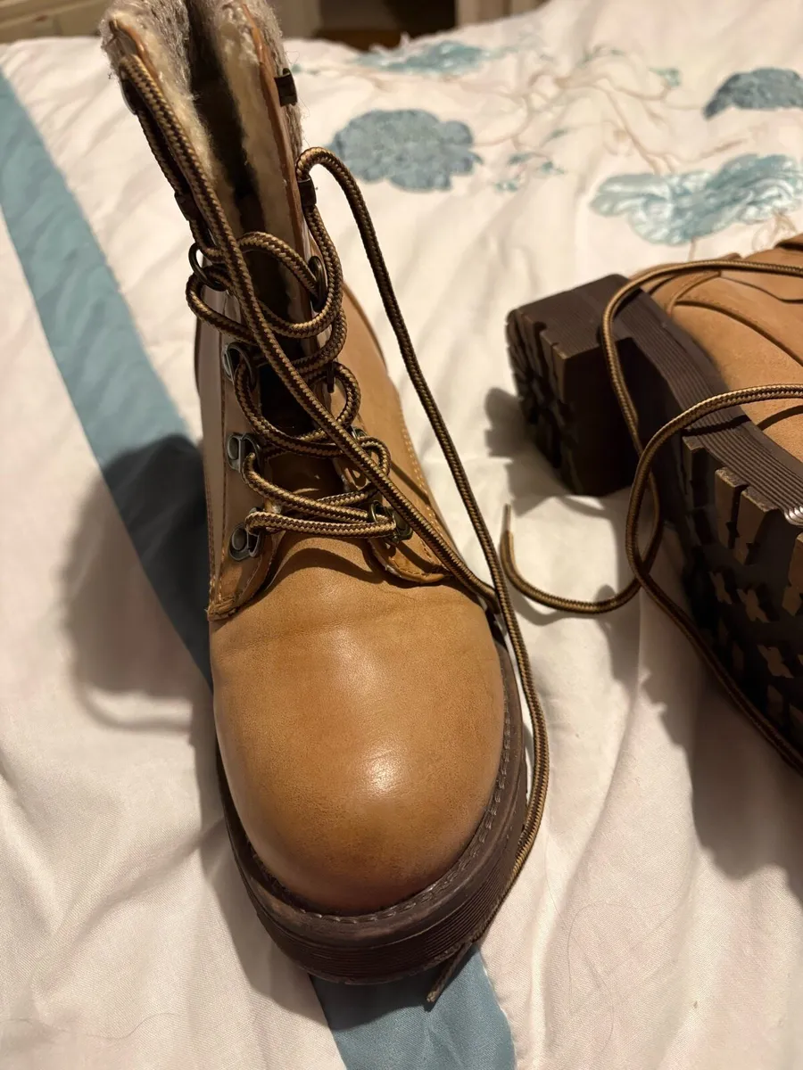 Ladies boots - Image 2