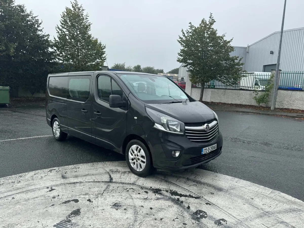 Vauxhall vivro crewcab - Image 2