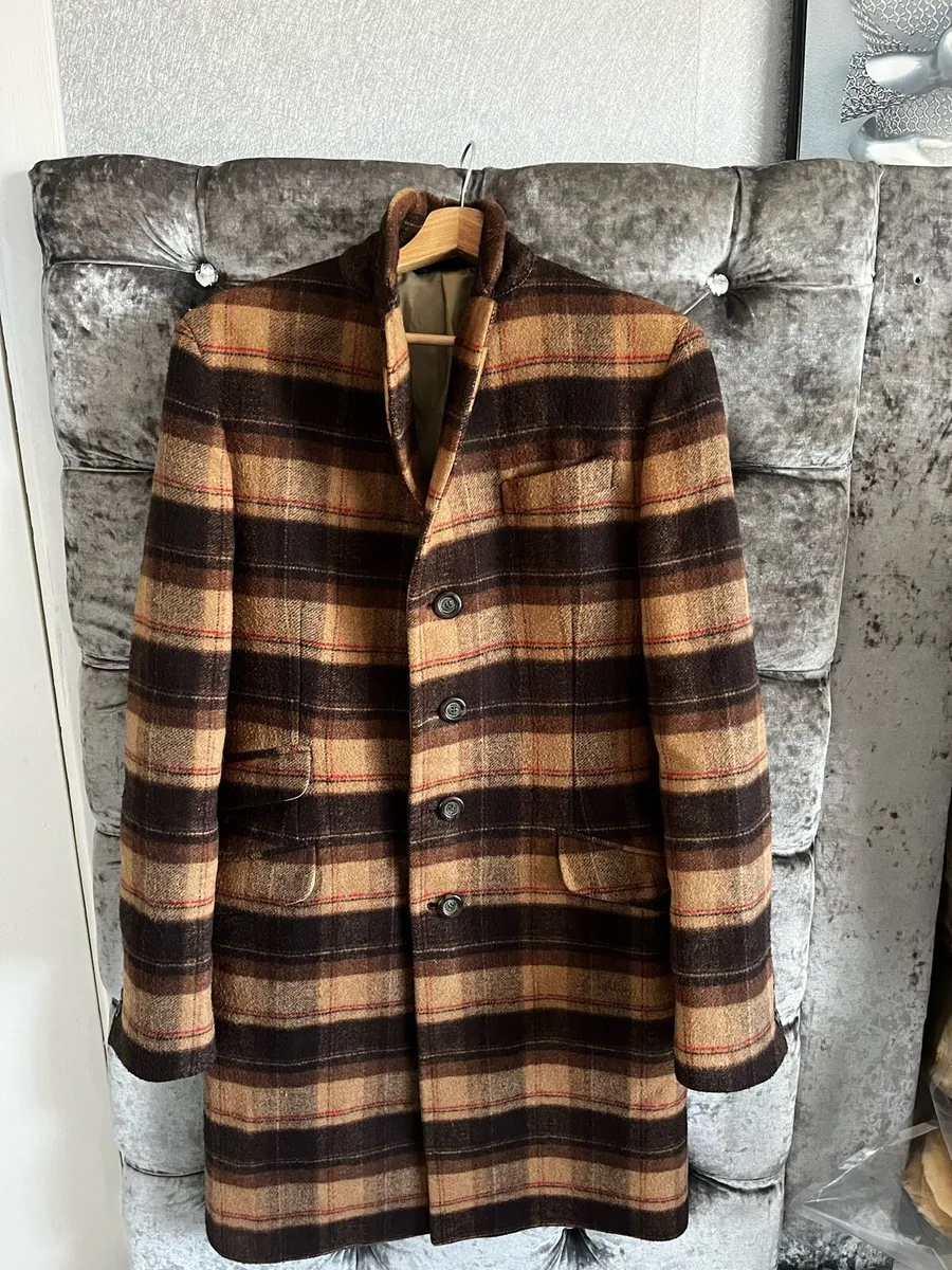 Dolce &Gabbana coat - Image 1