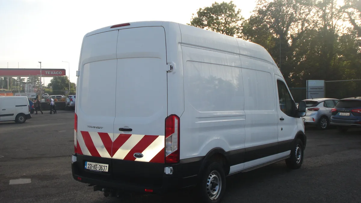 Ford Transit 2022 - Image 3