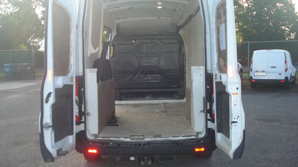 Ford Transit 2022 - Image 4