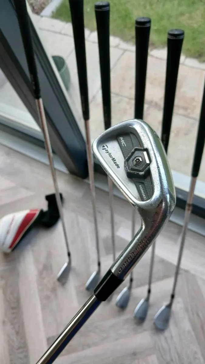 Taylormade and Titleist Golf Clubs - Image 3