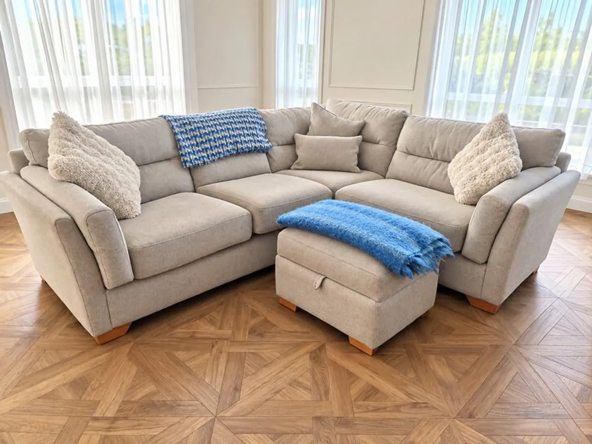 Couch - Image 1