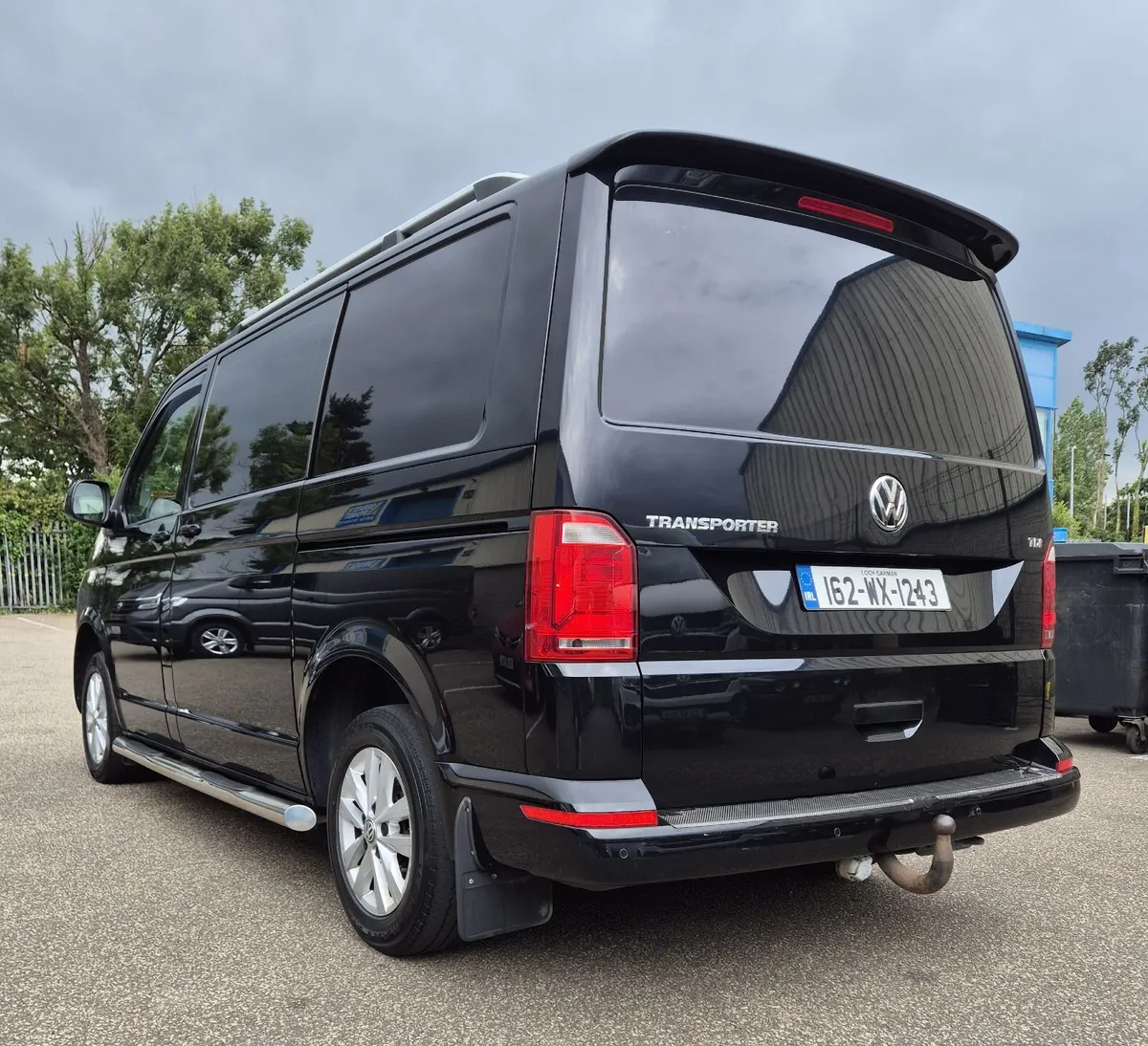 Volkswagen Transporter Automatic Crew Cab - Image 2