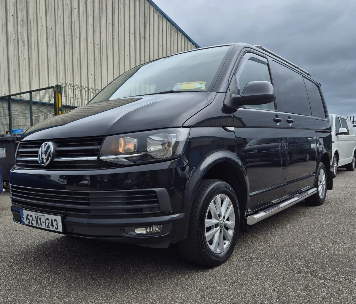 Volkswagen Transporter Automatic Crew Cab - Image 3