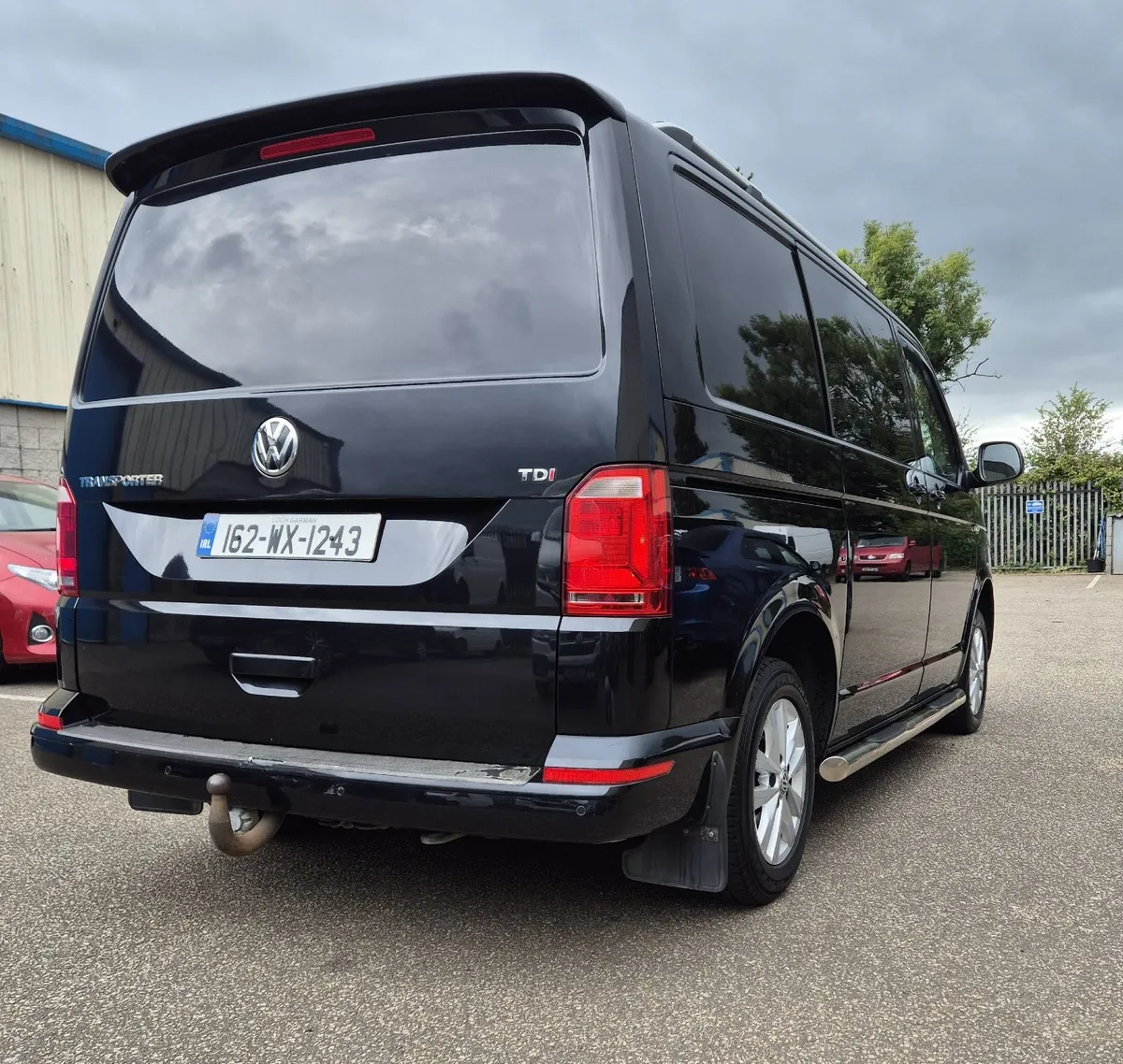 Volkswagen Transporter Automatic Crew Cab - Image 4