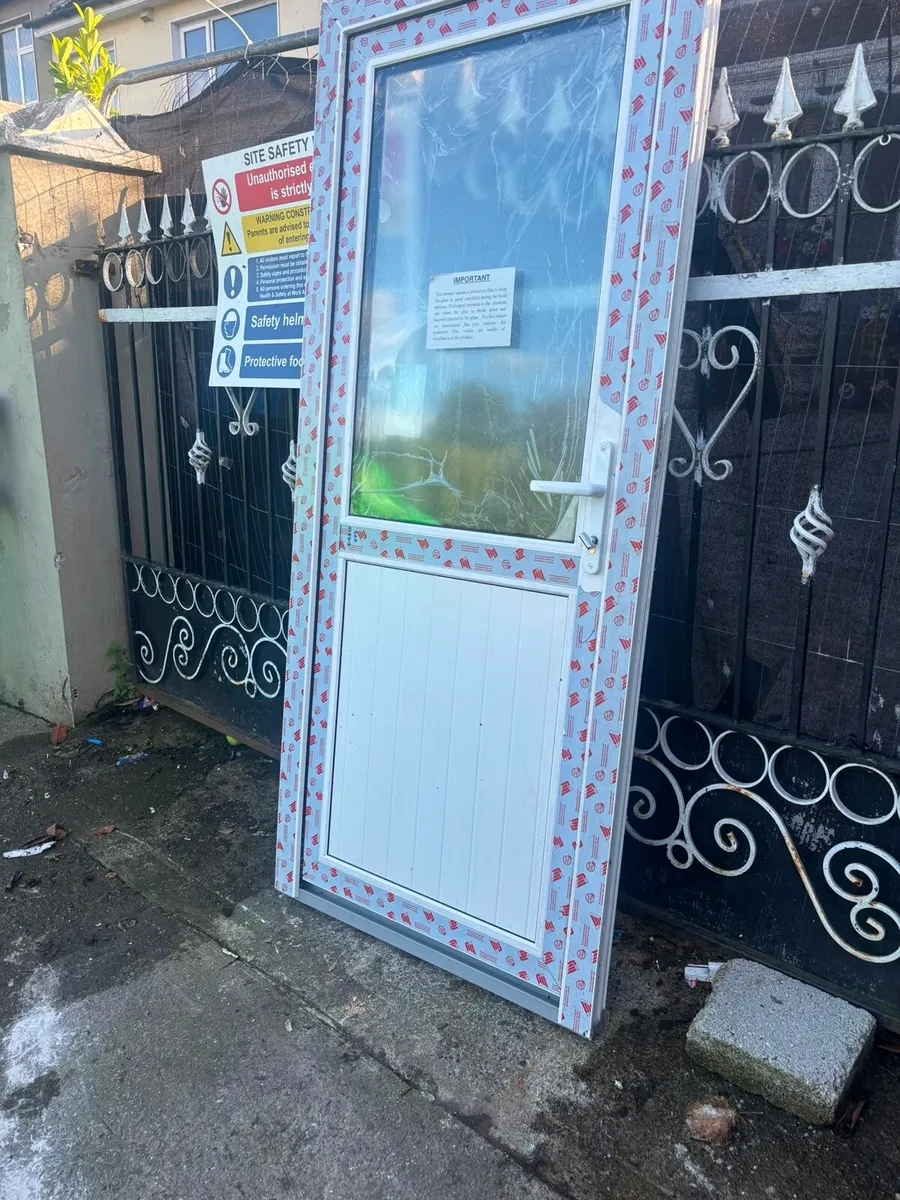 ▶️LOT'S OF DOORS AVAILABLE◀️ LOOK AT MY ADD'S - Image 3