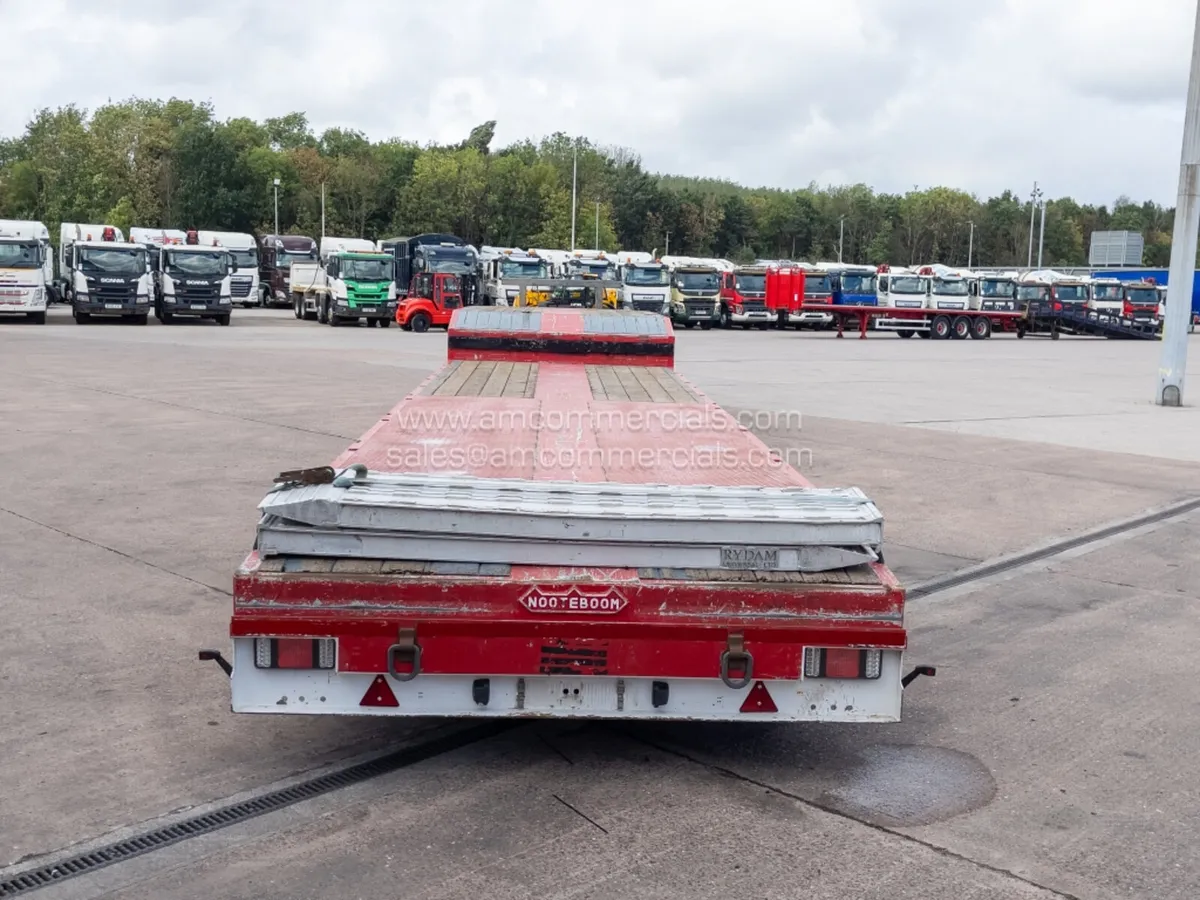 2015 NOOTEBOOM LOW LOADER - Image 4