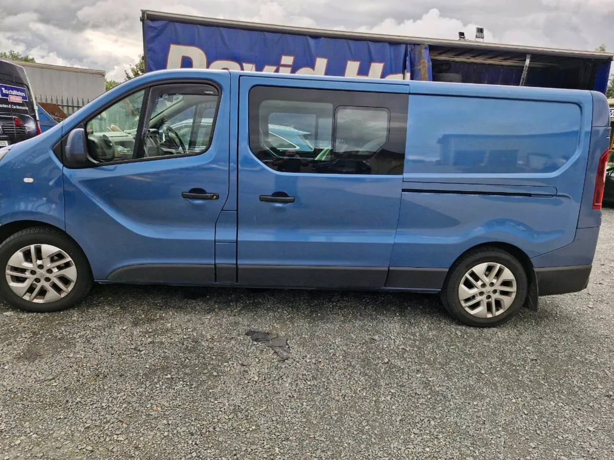 Renault trafic crewcab - Image 2