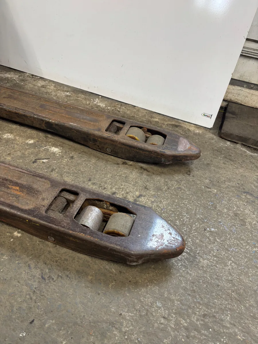 Second hand electric pallet truck - Image 3