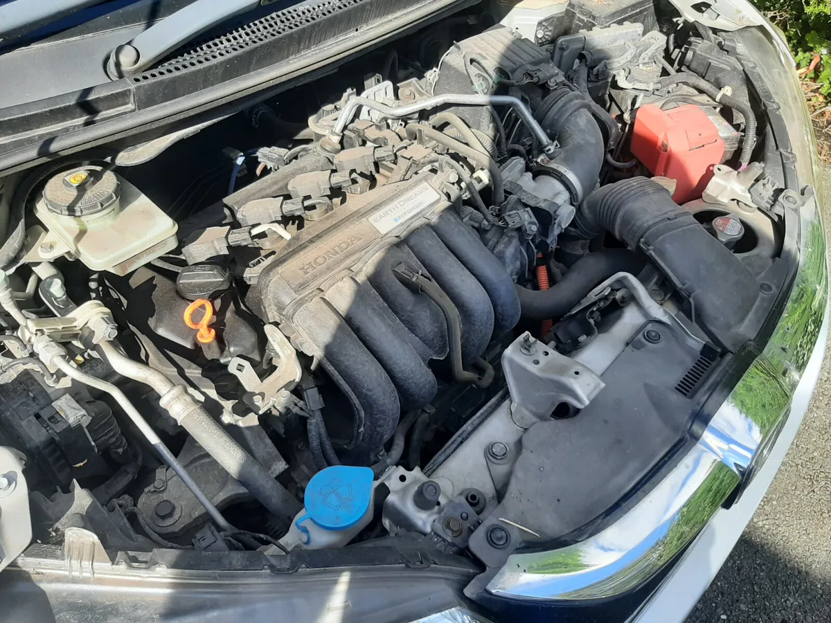 HONDA FIT HYBRID AUTOMATIC 2016 - Image 3