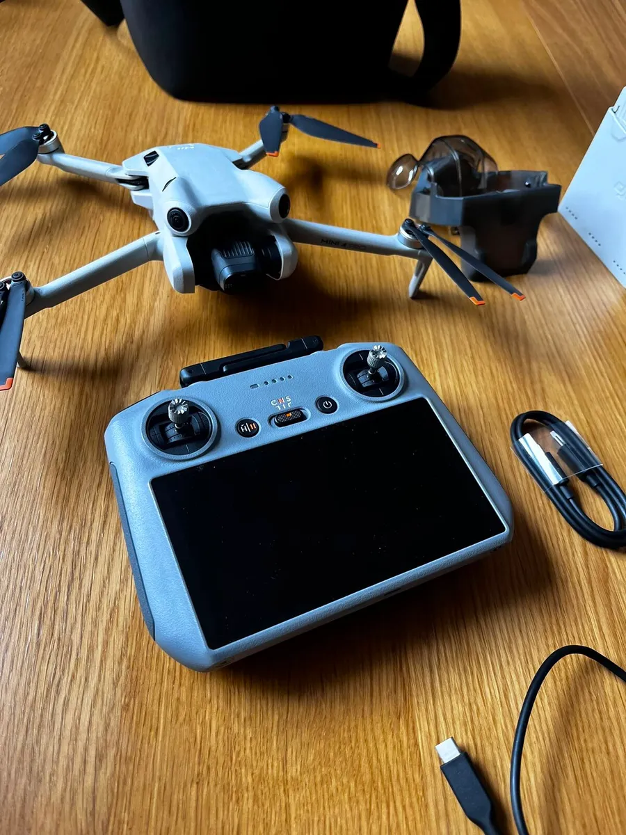 DJI Mini 4 Pro Fly More Combo - Image 2
