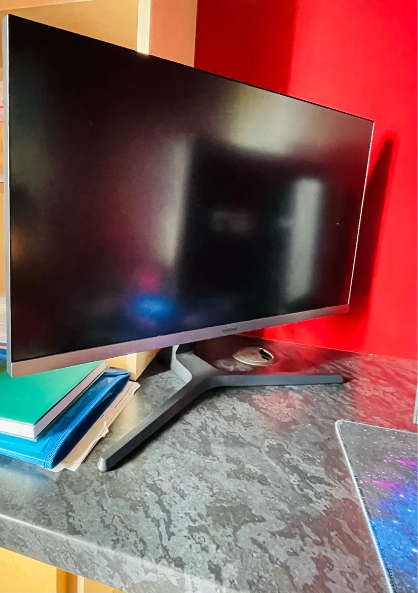 28” Monitor - Image 1
