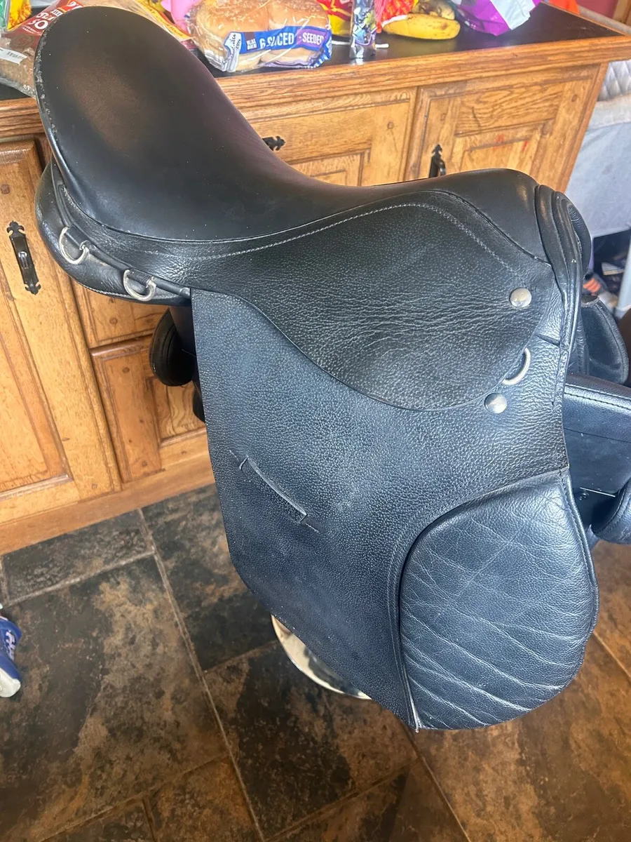Pony saddle for sale - Image 1