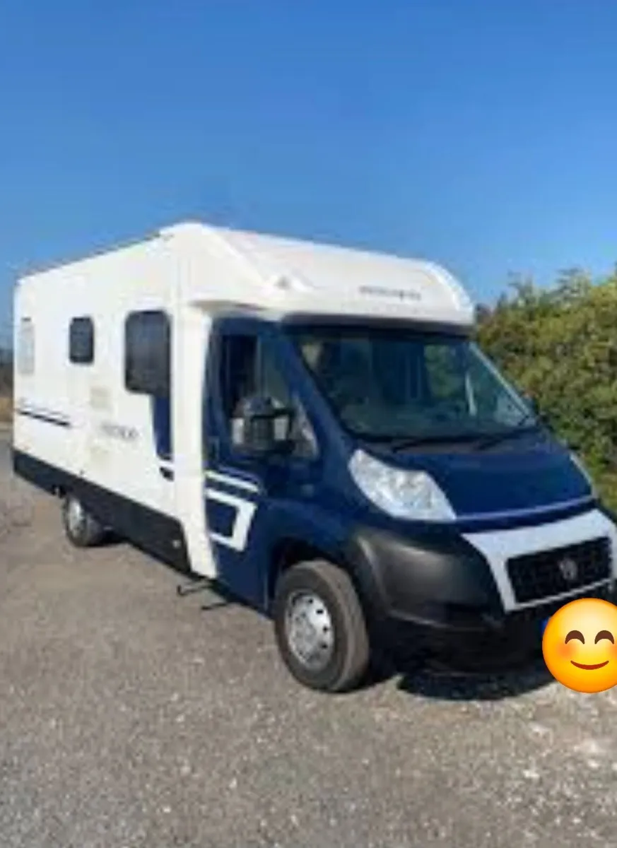 Motorhome 2010 - Image 1