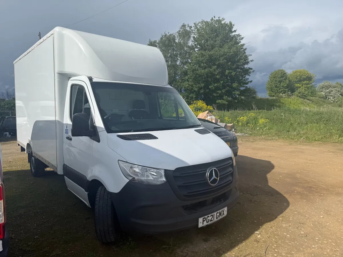 2021 Mercedes-Benz Sprinter Luton Low Loader Van - Image 3