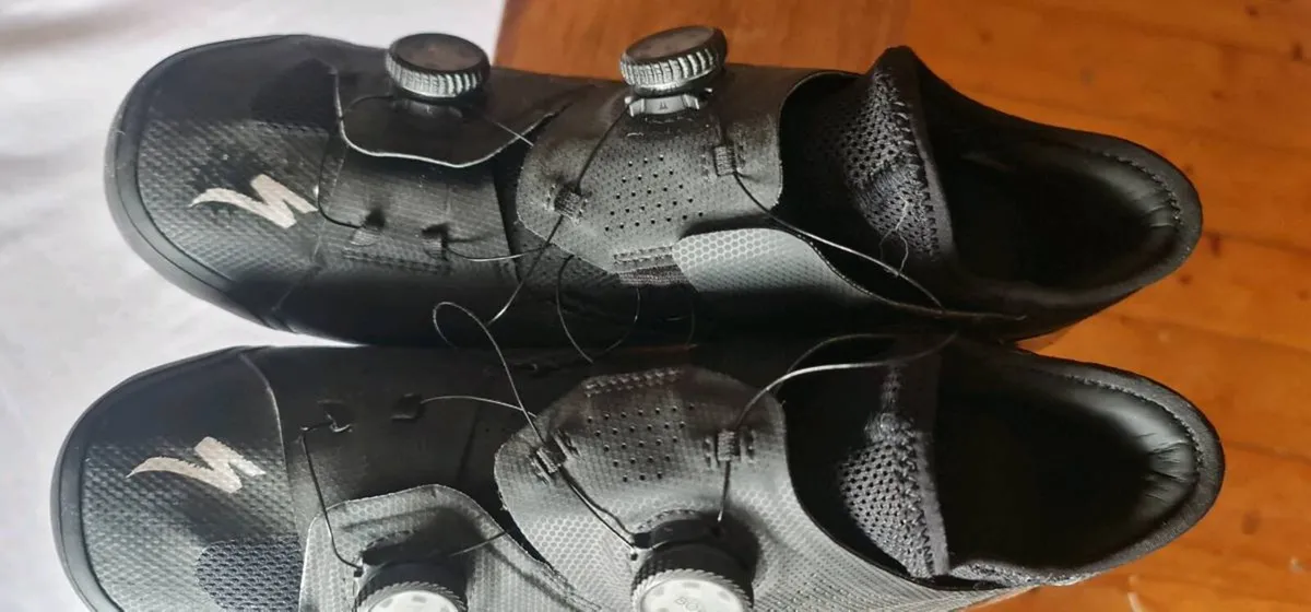 S works ares shoes 46 - Image 2