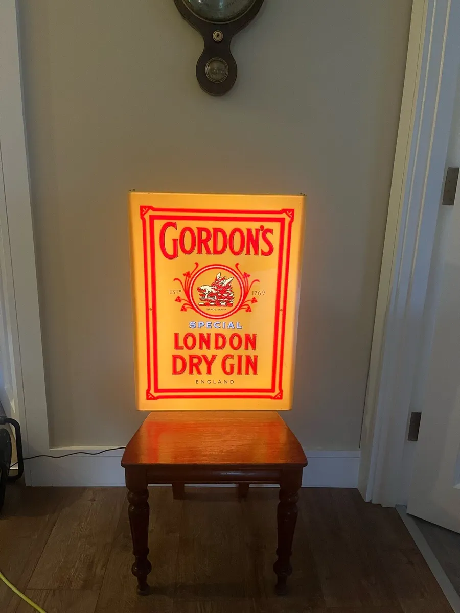 Vintage Gordon’s London Dry Gin Illuminated Sign - Image 2