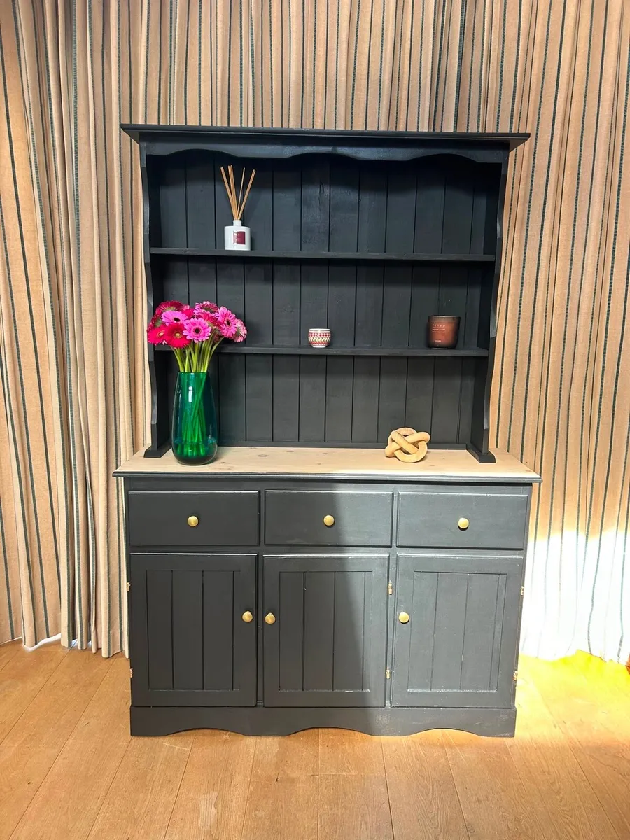 Compact kitchen dresser - Image 2