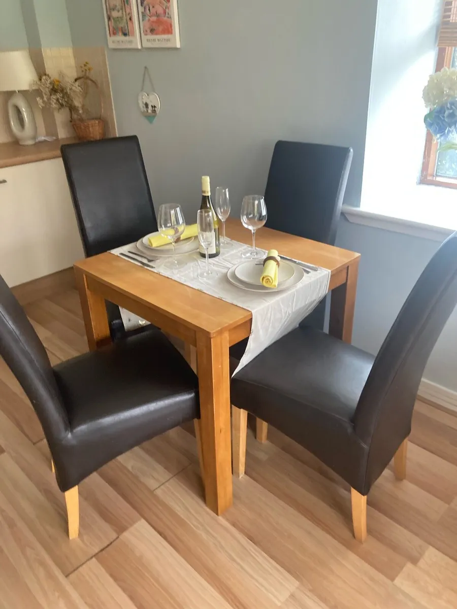 Beds, table, chairs and couches - Image 1