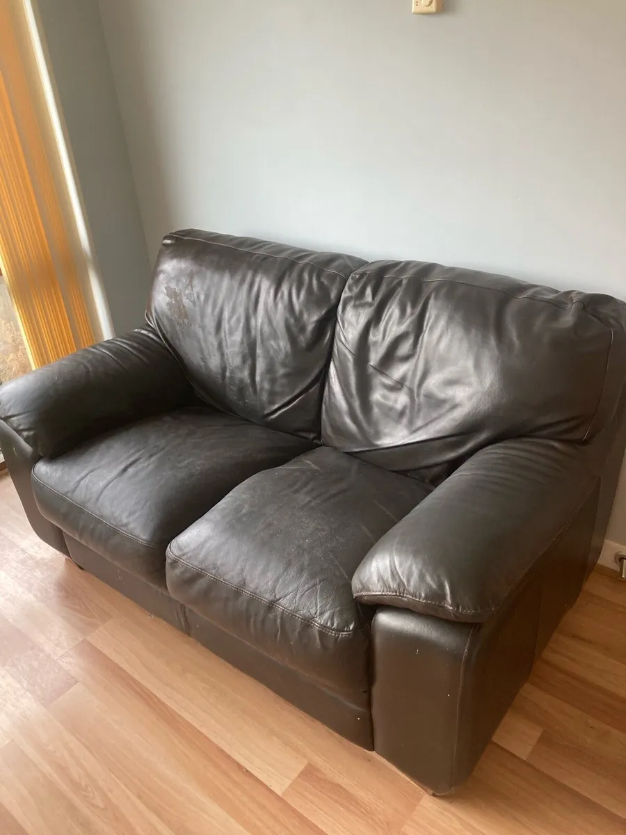 Beds, table, chairs and couches - Image 3