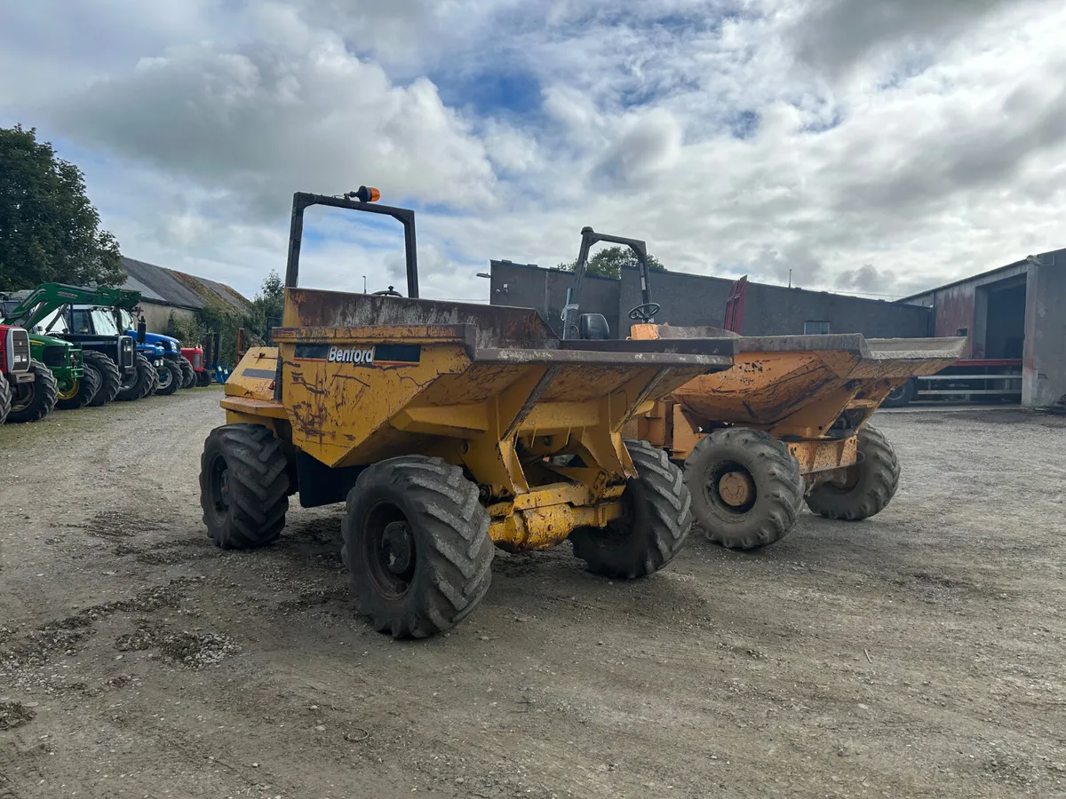 Choice of two 6 tonne dumpers - Image 2