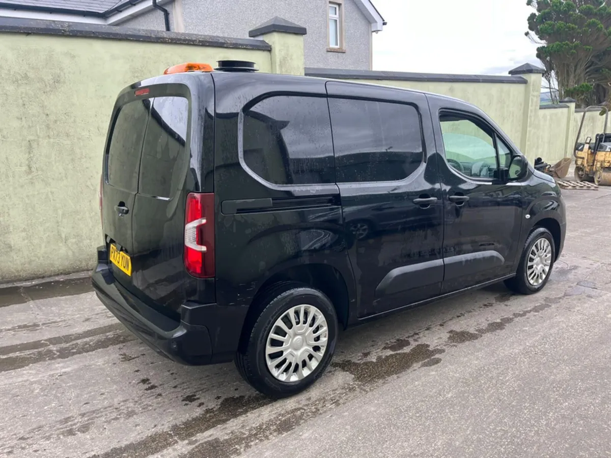 Toyota Proace CITY ICON L1 - Image 2