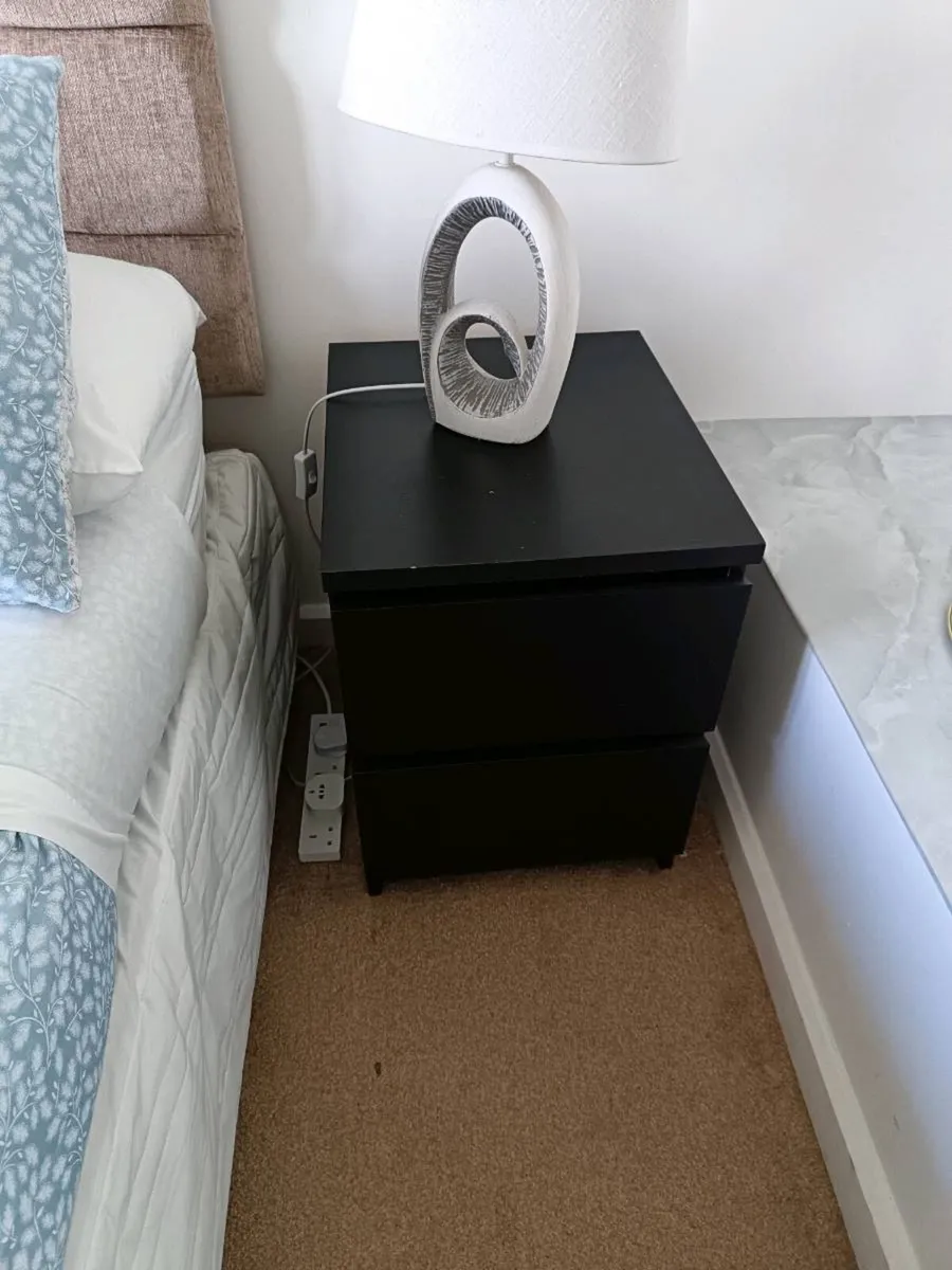 Whole bedroom for sale perfect condition - Image 4