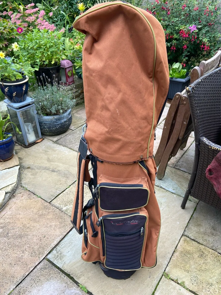 Left. Handed.   Golf. Clubs. &. Bag - Image 3