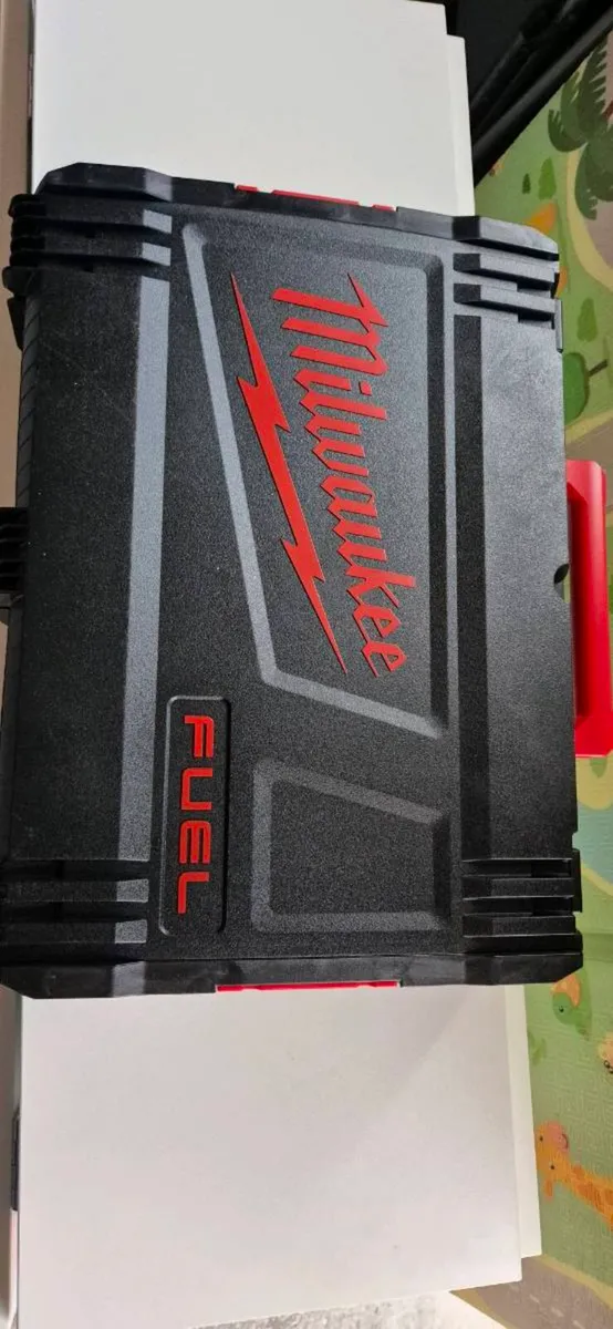 Milwaukee M18 Gen 4 FUEL Percussion Drill Kit | M1 - Image 3