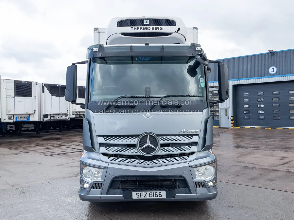 2014 MERCEDES-BENZ ANTOS 1827 18T FRIDGE TRUCK - Image 2