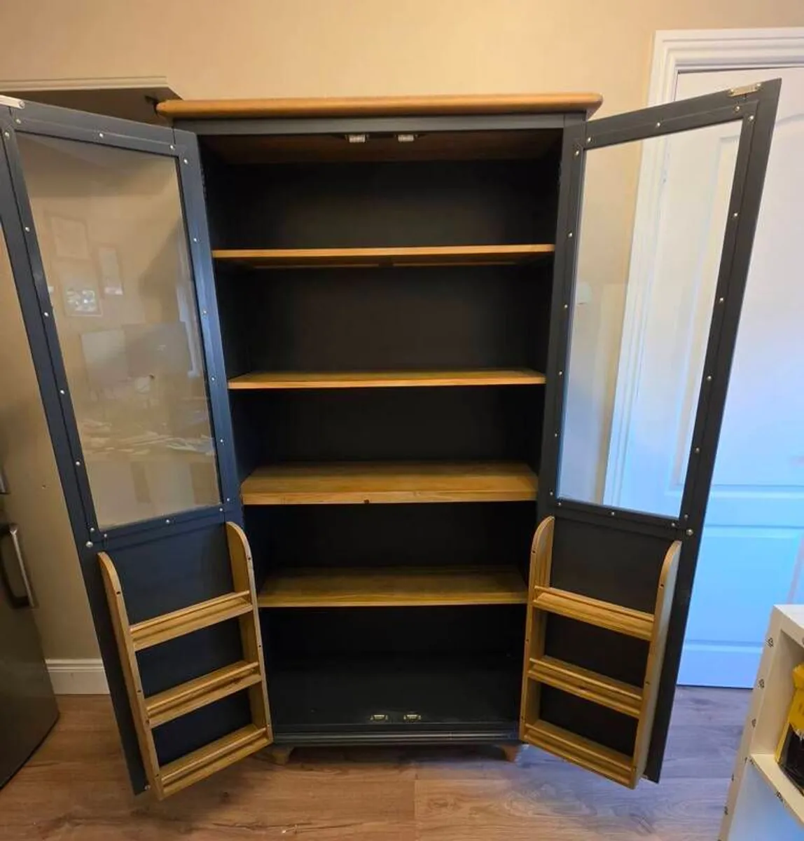 Solid Oak Display Cabinet - Image 3