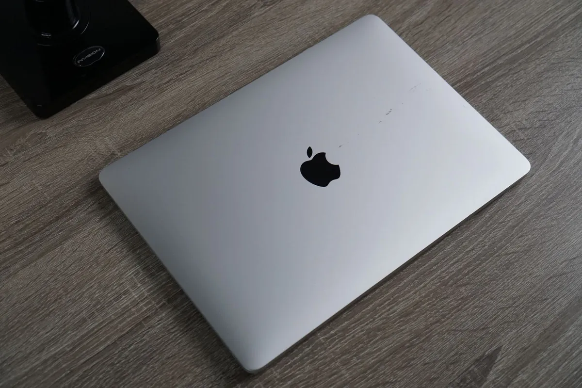 MacBook Air Retina 13" 2020 | i3 | 8GB | 256GB - Image 4