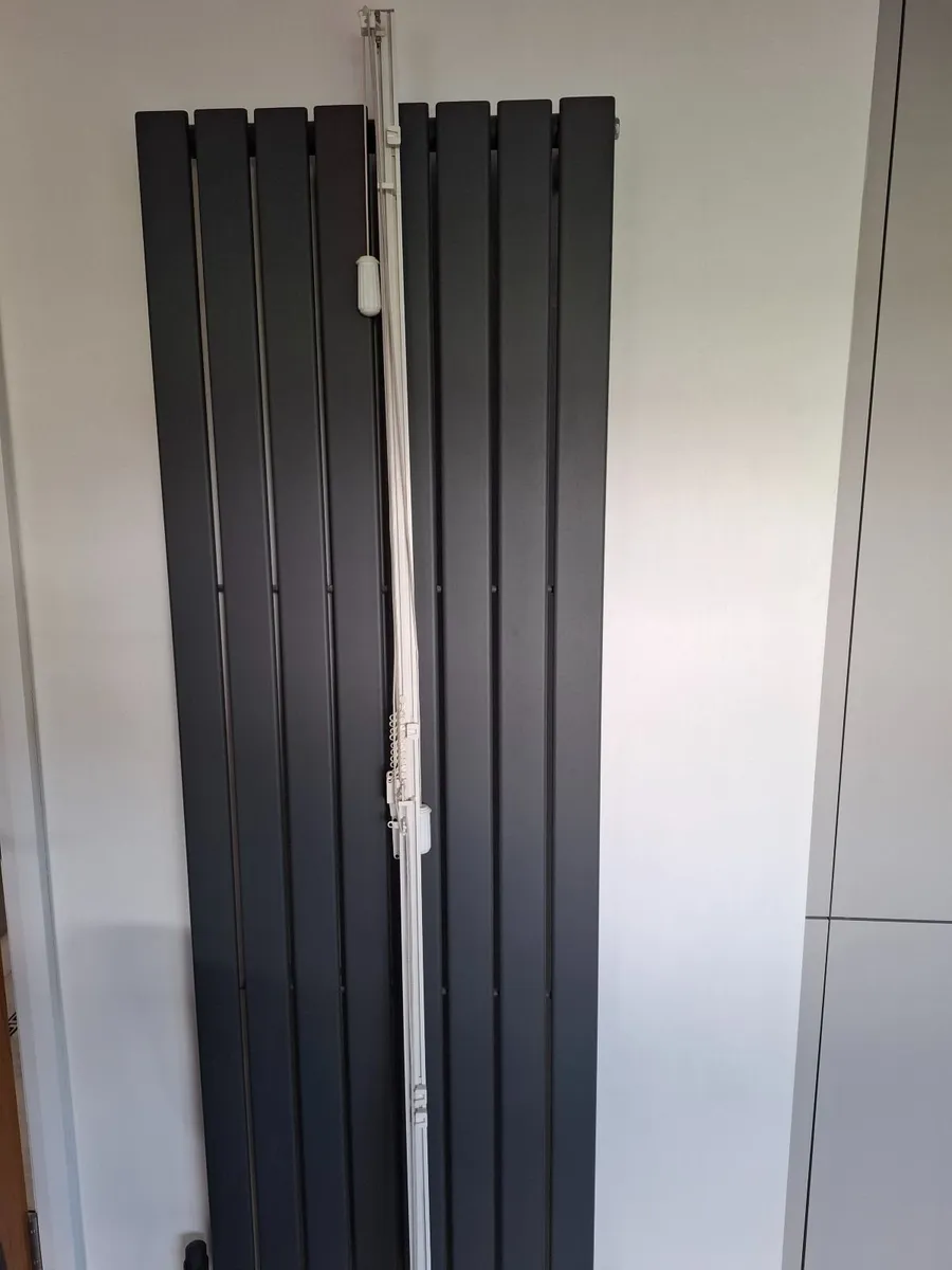 Curtains - Image 2