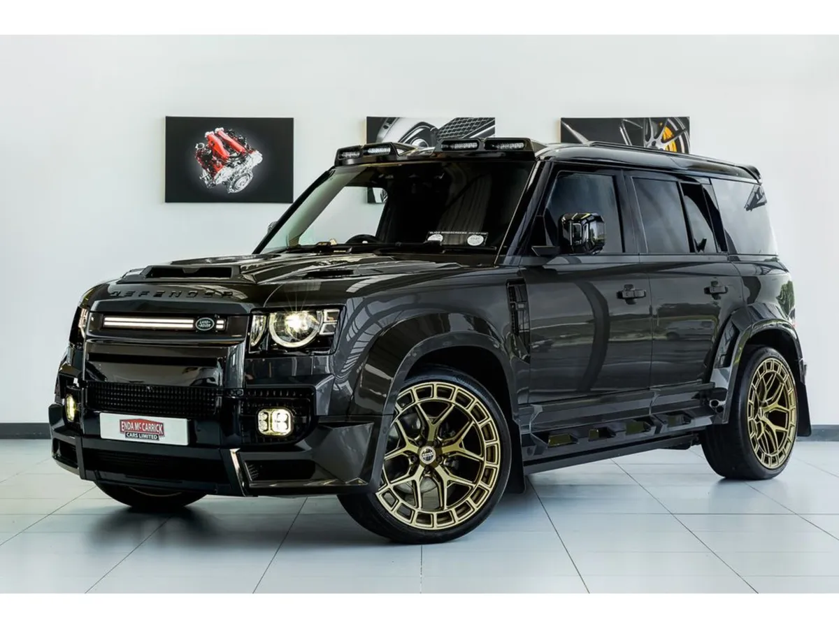 Land Rover Defender 110 X DYNAMIC SE 3.0D Hard Top - Image 1