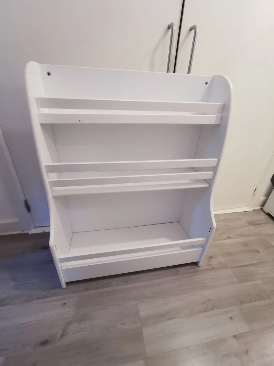 3 tier bookcase/plant stand - Image 3