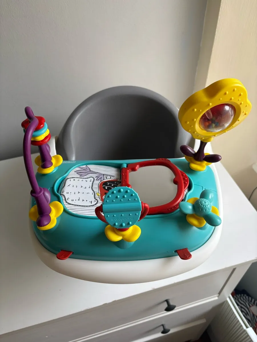 Mamas and Papas Baby Bug Floor Seat - Image 1