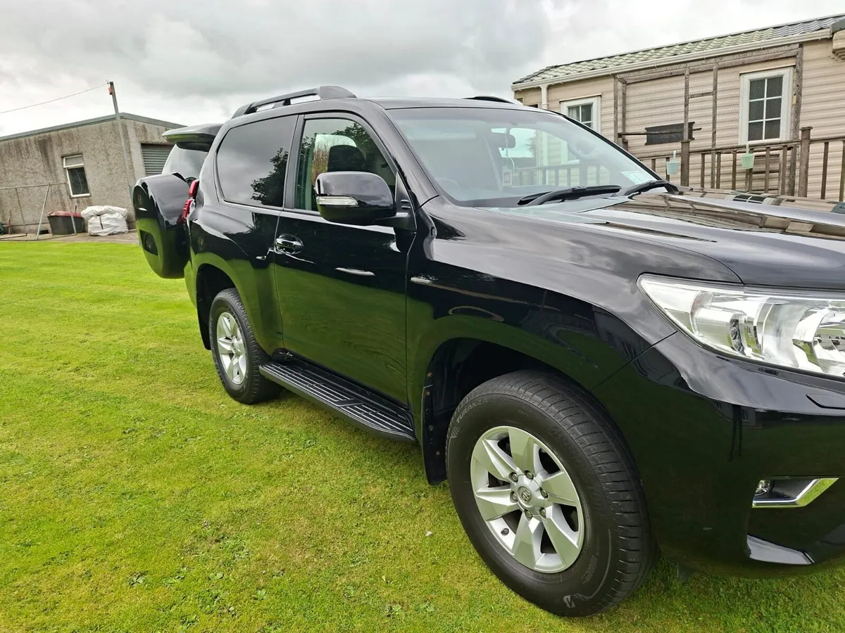 Toyota Land Cruiser - Image 2