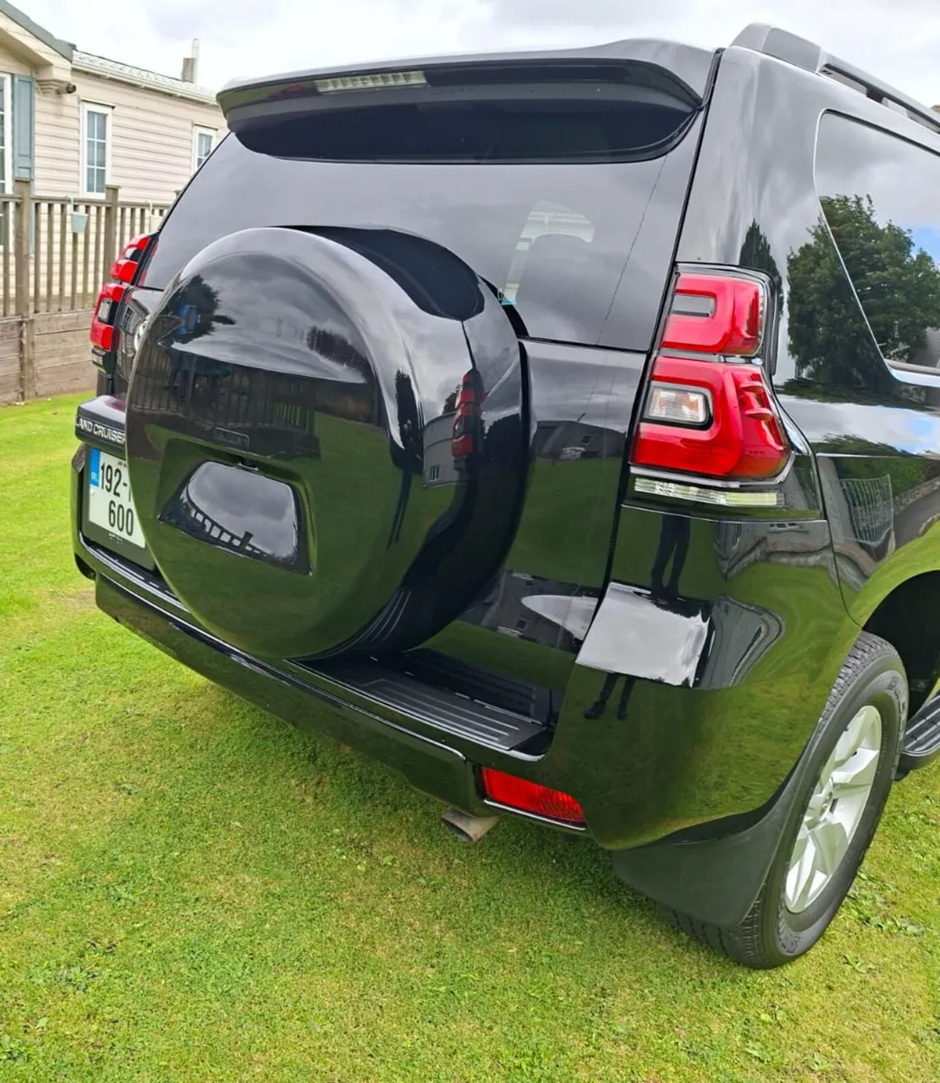 Toyota Land Cruiser - Image 4
