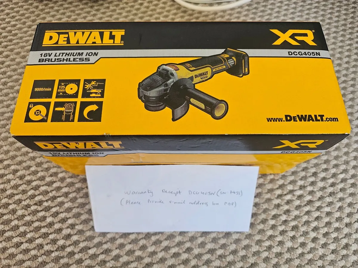 New dewalt grinder, 5amp battery and charger - Image 1